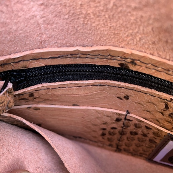 Purse & Wristlet Faux Snakeskin Croc Embossed Leather Line & Label Brooklyn NY - Picture 6 of 16